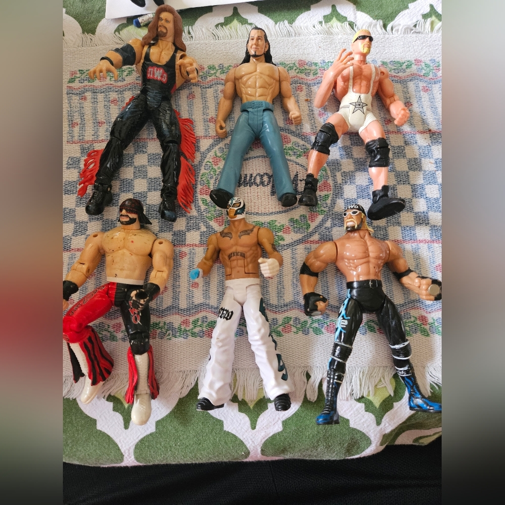 6 wwe figures